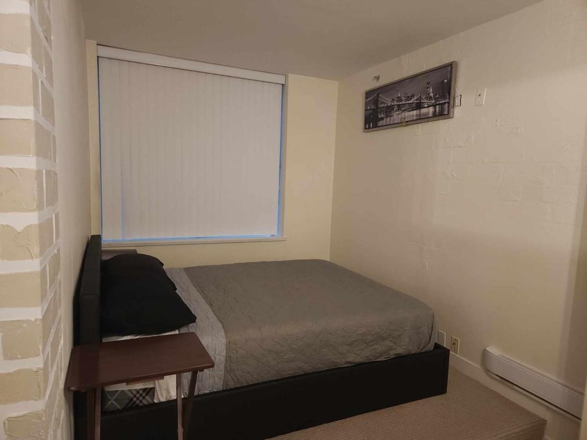 Downtown Deluxe: Stylish 2bd2ba Townhouse Casa de férias